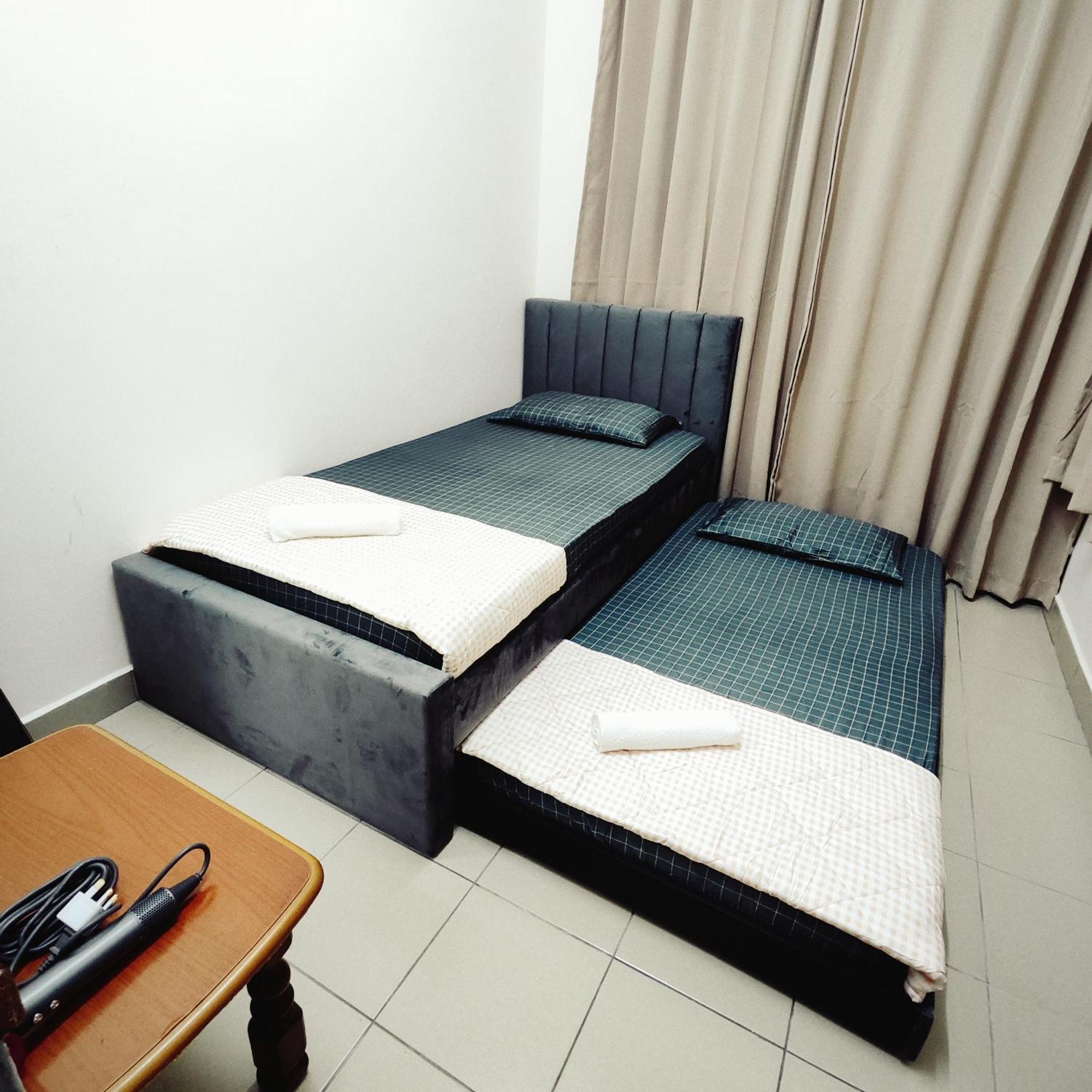 Cheras Landed Homestay 4Br - 10Pax - Mrt Suntex Esterno foto