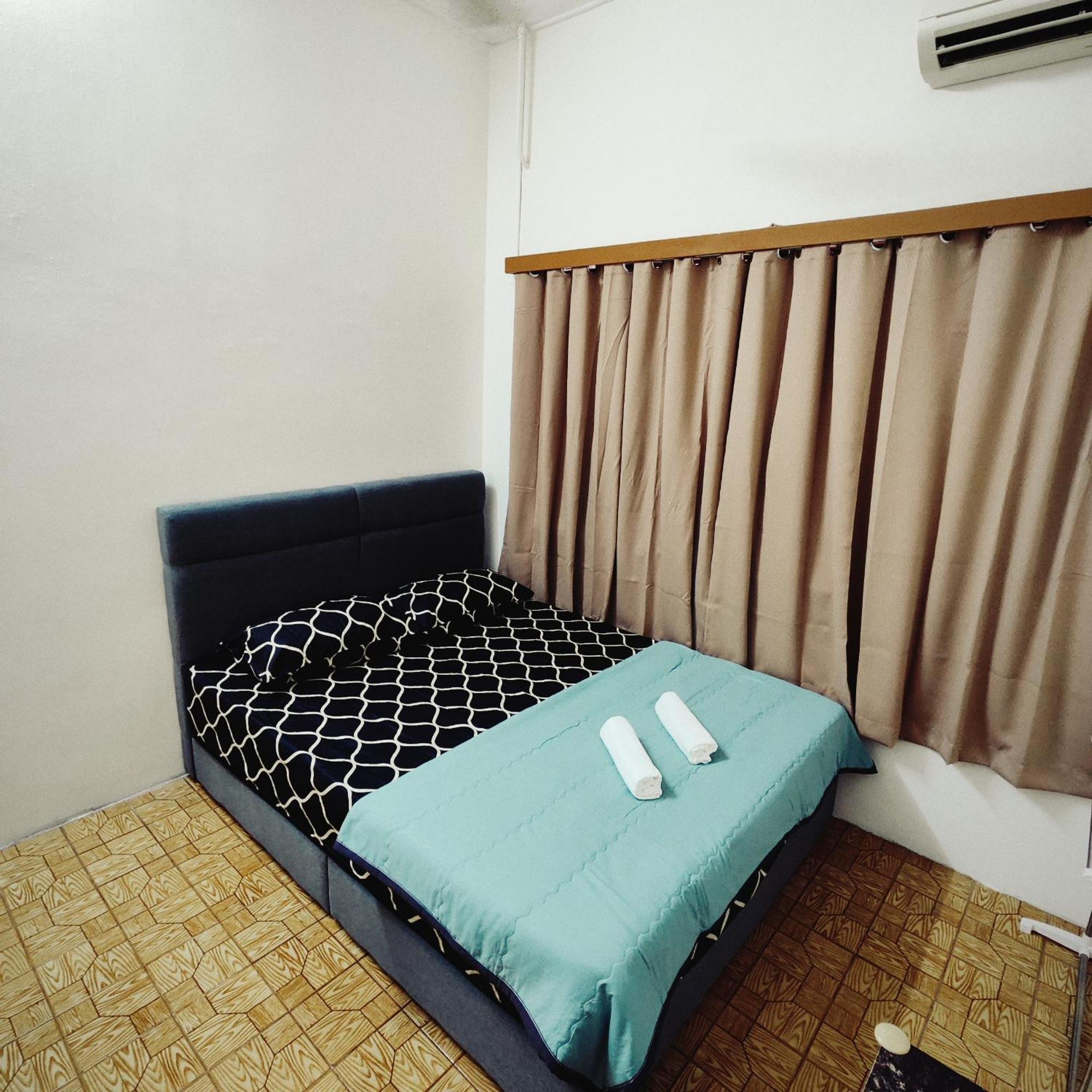 Cheras Landed Homestay 4Br - 10Pax - Mrt Suntex Esterno foto